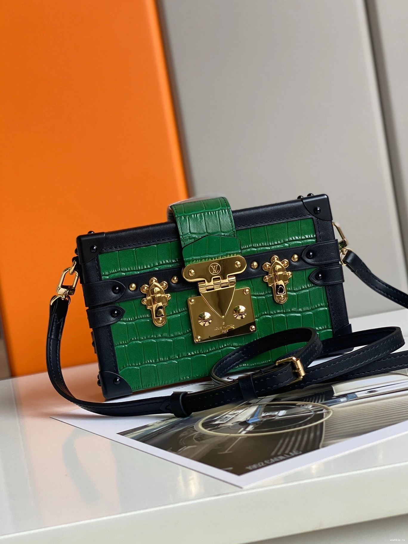 WIS VUITTON PETITE MALLE LOUIS 0117